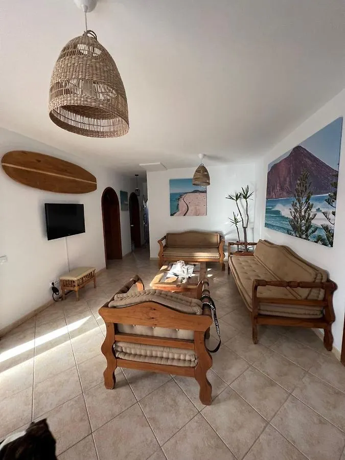 Pura Vida Surf Camp & School Hostel La Oliva