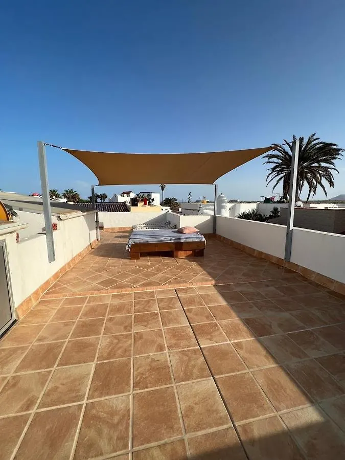 Pura Vida Surf Camp & School Hostel La Oliva