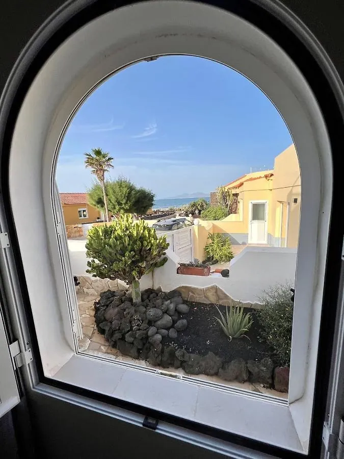 Pura Vida Surf Camp & School Hostel La Oliva
